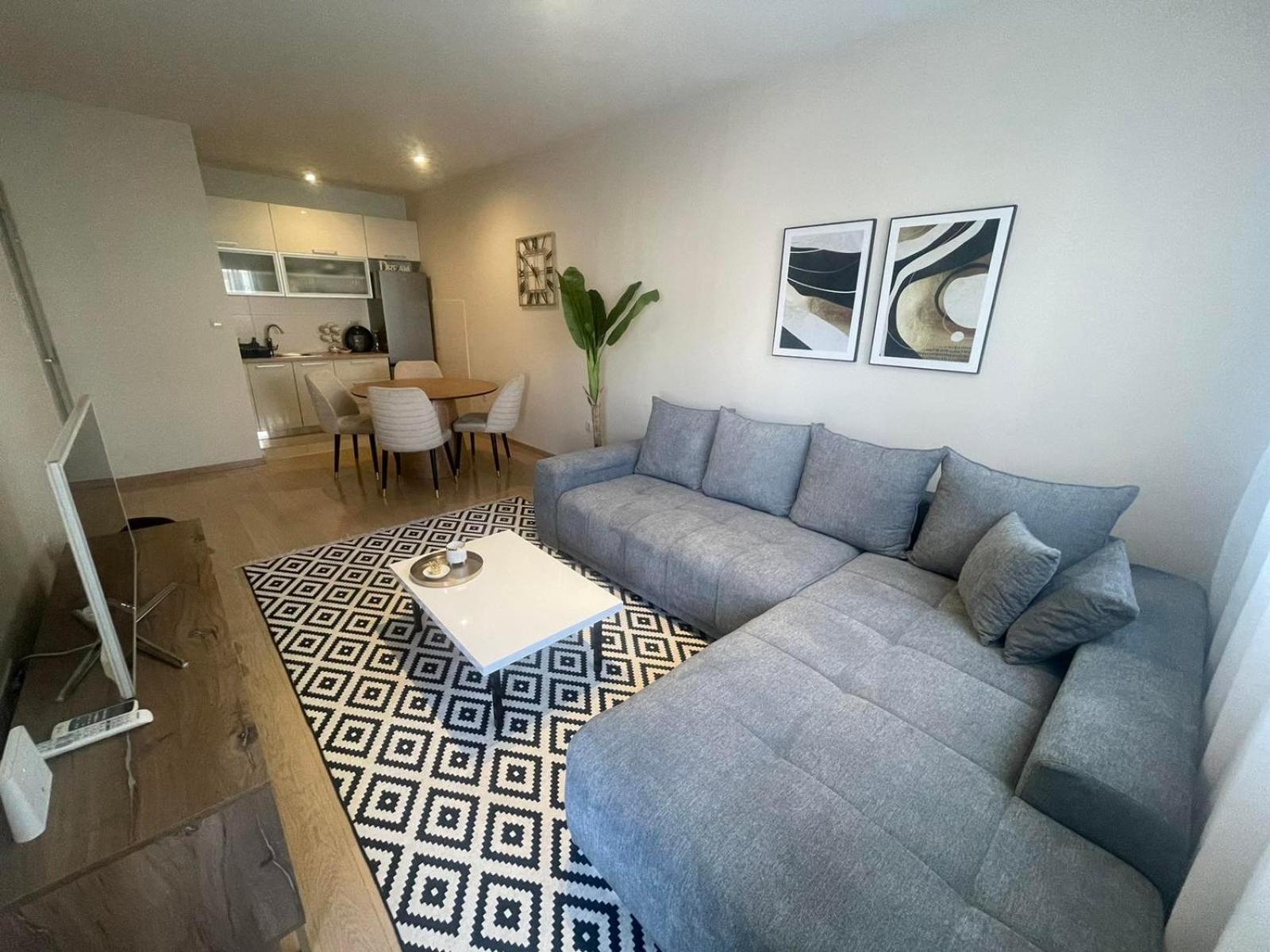 Aura City Apartment Podgorica Zewnętrze zdjęcie